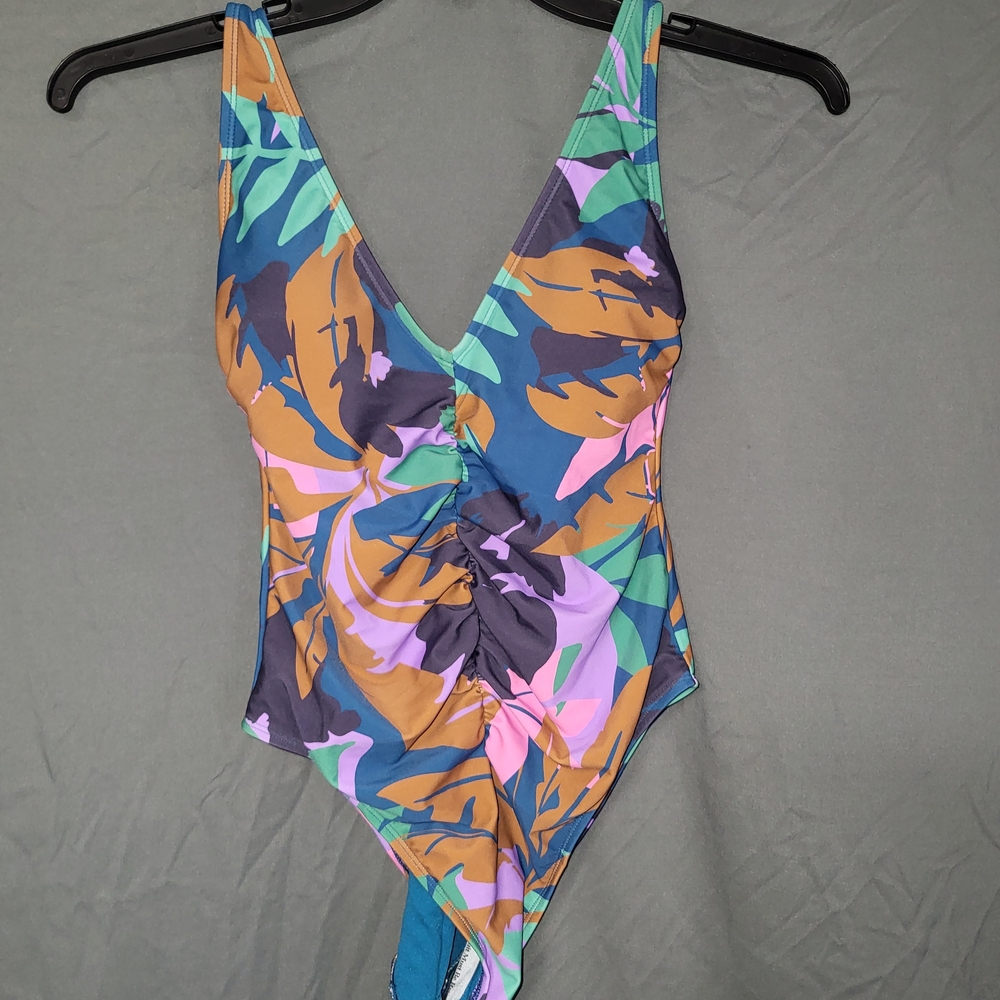 Nwt Womens Size Small Shade & Shore Multicolor Floral One Piece Swimsuit